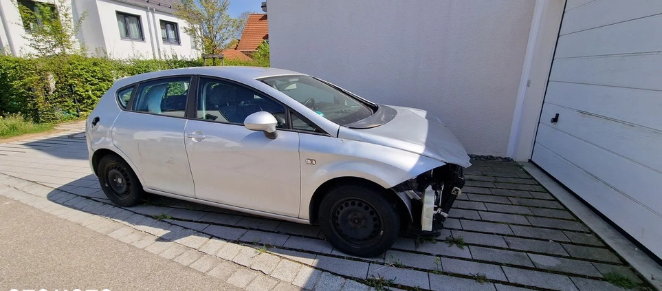 Seat Leon cena 7900 przebieg: 212121, rok produkcji 2015 z Głuchołazy małe 37